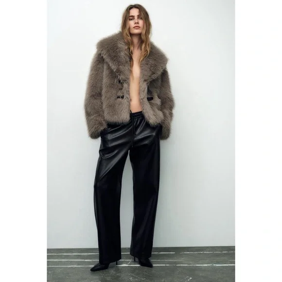 Zara faux fur buckle closure short coat grey brown - Picture 5 of 16